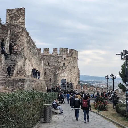 Under Castle Walls * Soluň